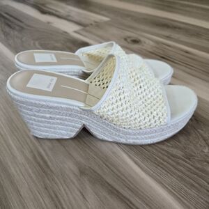 Dolce Vita Cream Colored Open Toe Wedges Women's Size 8.5